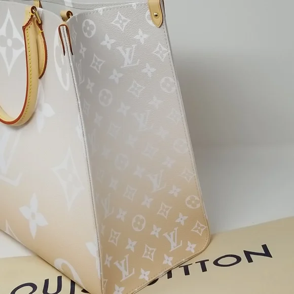 Sold BRAND NEW Louis Vuitton By the Pool Onthego GM - Picture 6 of 9